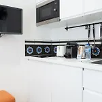 Little Flat w/ Sauna&mobile Air conditioning